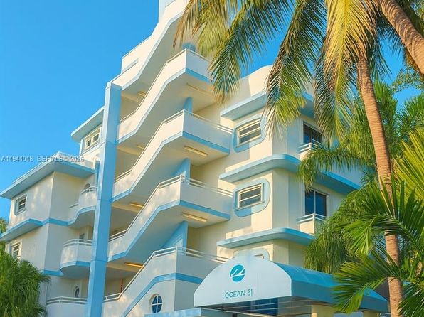 9156 Collins Ave APT 302