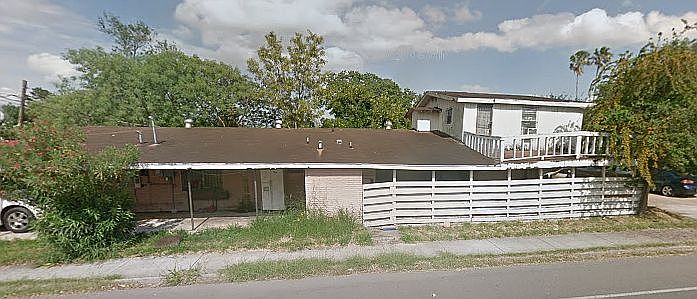 2nd image of 724 W Hill Dr