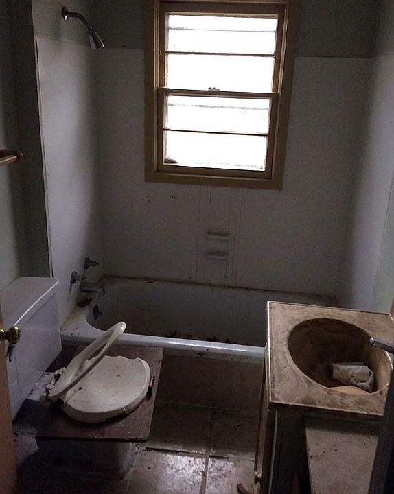 2nd image of 9034 Eastern Ave
