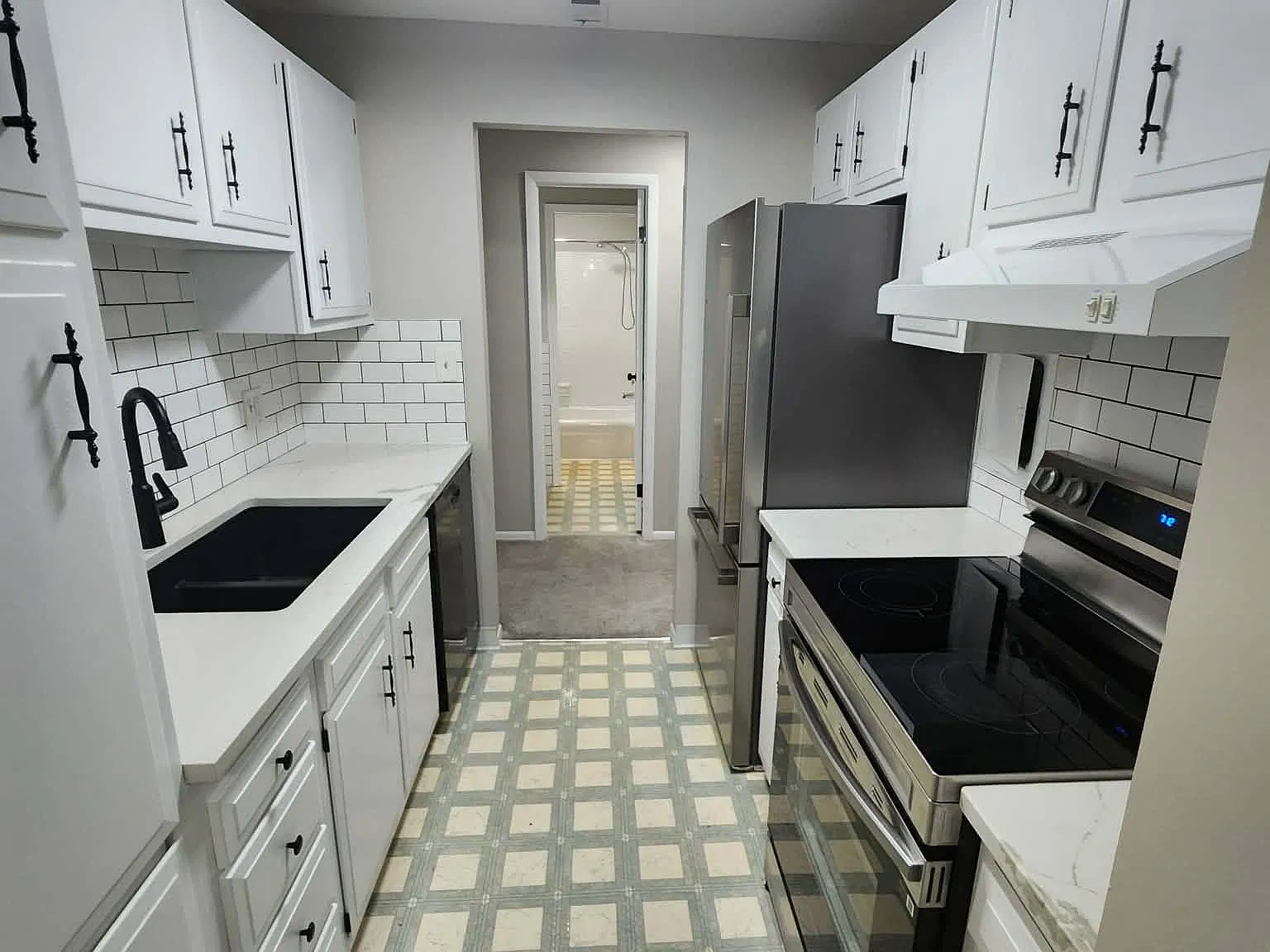 2 bed, 834 sqft, $1,400 — Photo 2