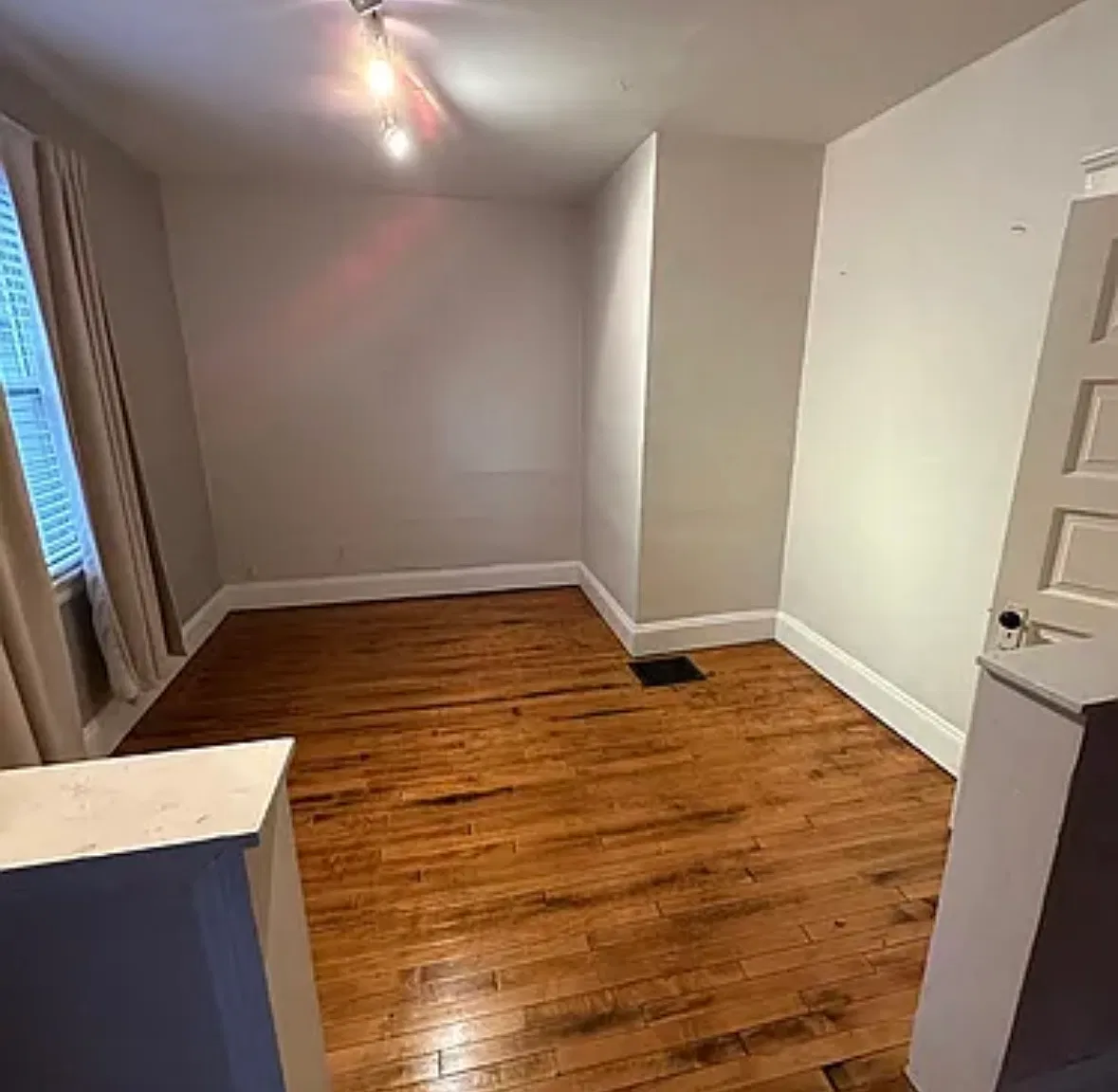 1 bed, 500 sqft, $1,250 — Photo 3