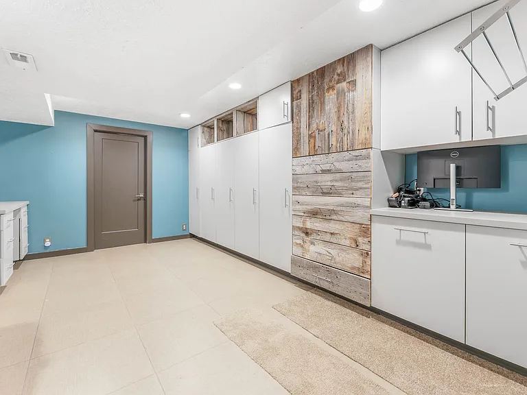 4445 Hidden Cove Rd — Photo 46