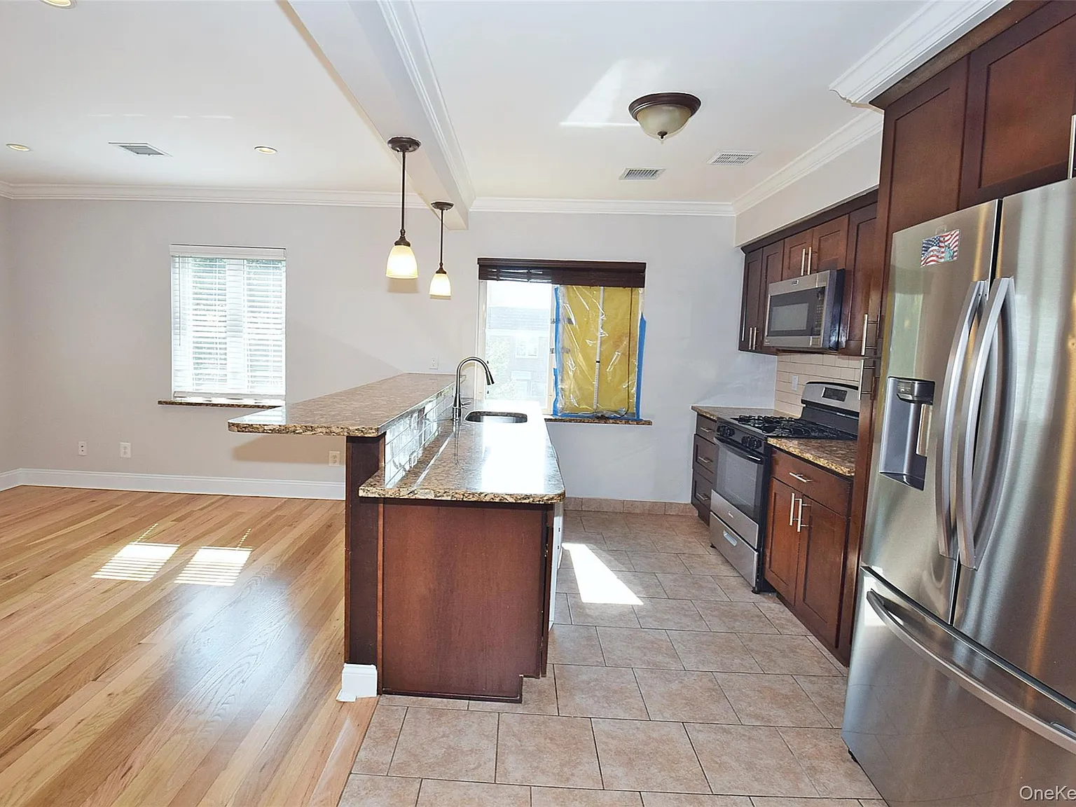 2 bed, 1.0 bath, 1848 sqft, $3,300 — Photo 3