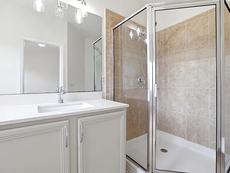 127 E Thatch Palm Cir — Photo 14