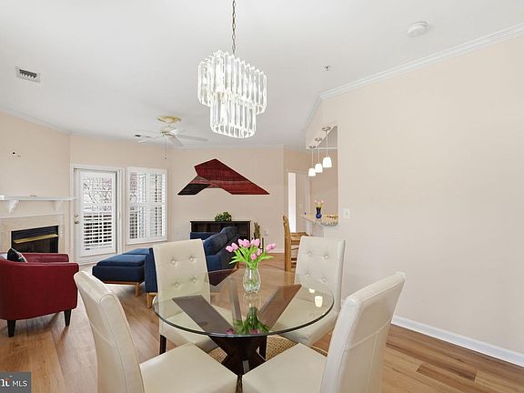 4th image of 2931 Deer Hollow Way Unit 108