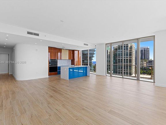 4th image of 2678 Tigertail Ave #1001