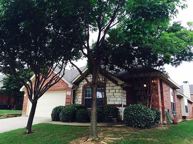 1st image of 406 Lois Ln