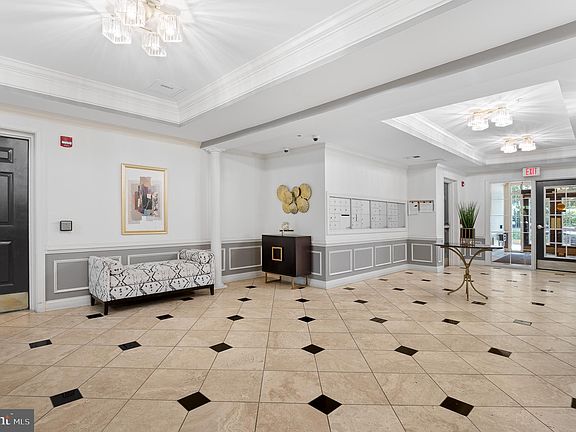 3rd image of 327 King Farm Blvd APT 206