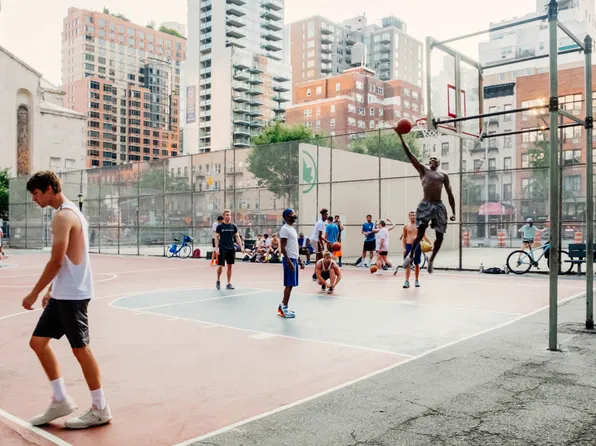 300 E. 39th Street image 42 of 48