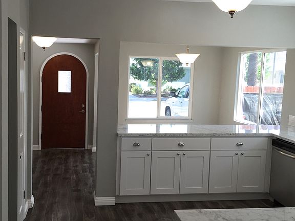 5th image of 2359 San Francisco Ave