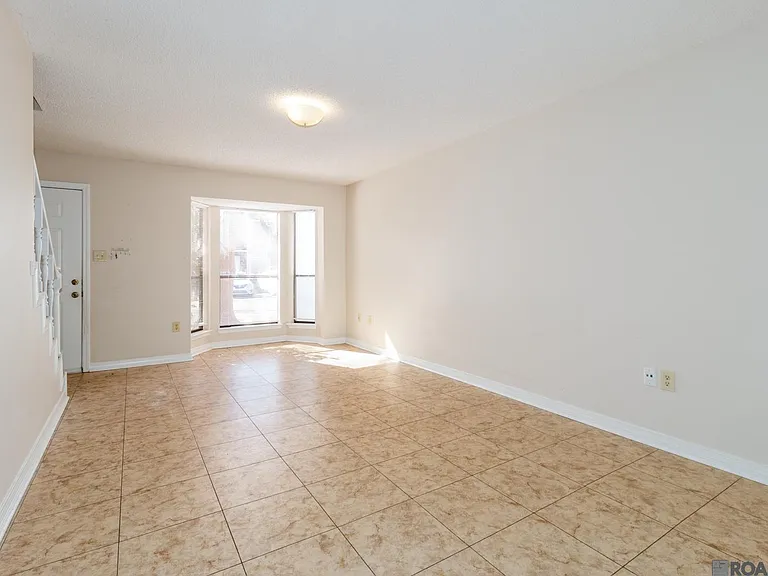 827 E Boyd Dr #C — Photo 13