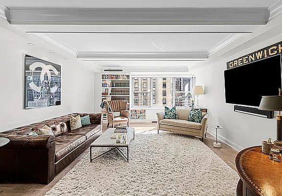 2nd image of 2 5th Ave APT 10M