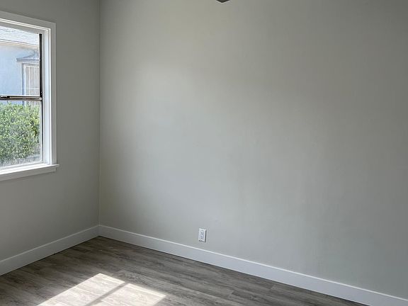 3rd image of 6055 Fishburn Ave #A
