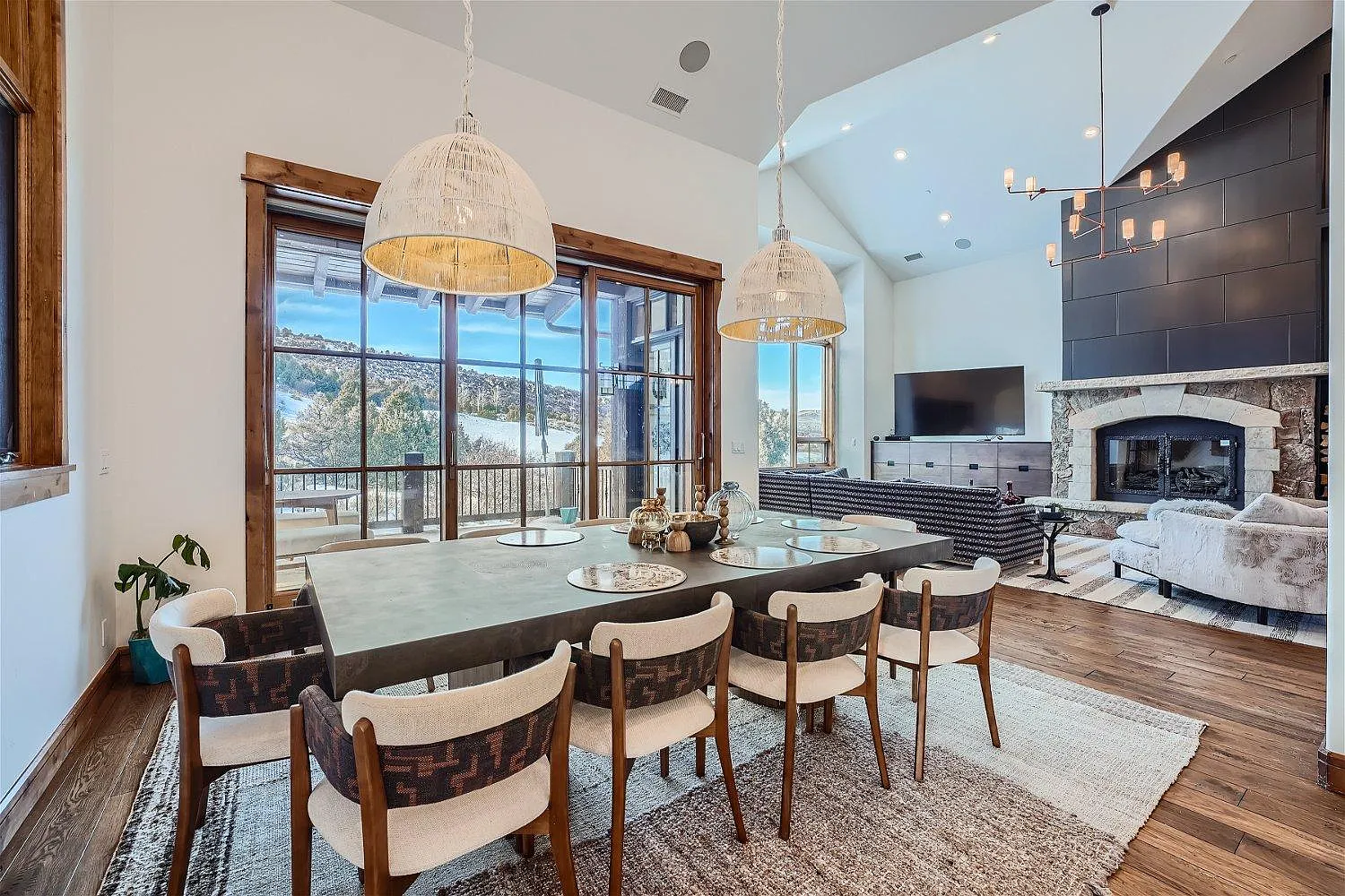 5 bed, 5183 sqft, $15,000 — Photo 3