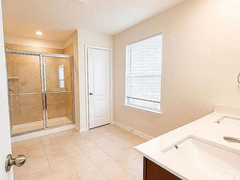 21114 Montego Bay Dr — Photo 11
