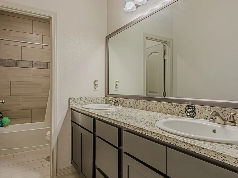 13816 Paseo Celeste Dr — Photo 19