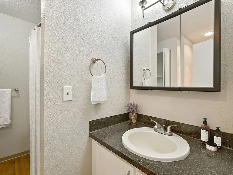 Madrona Estates — Photo 4