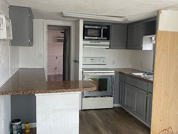 4th image of 193 Pecan Pl