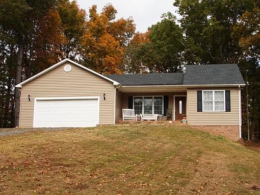 1st image of 471 Courtland Dr