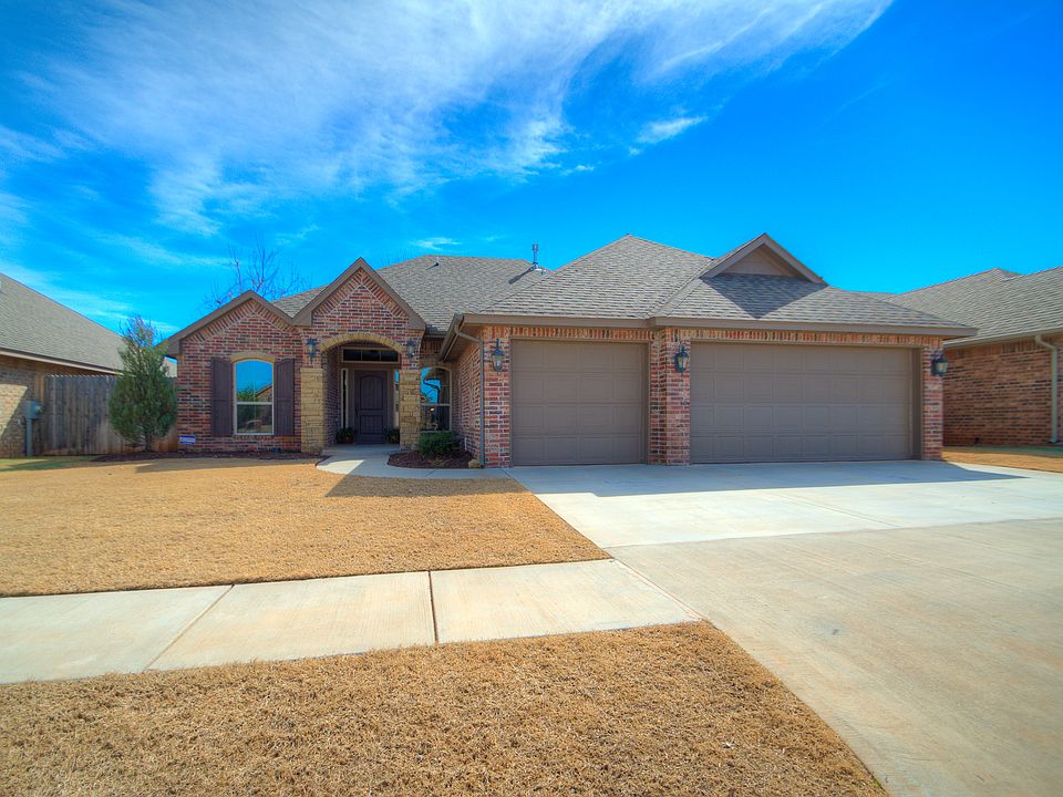 1st image of 7012 NW 131st Ter