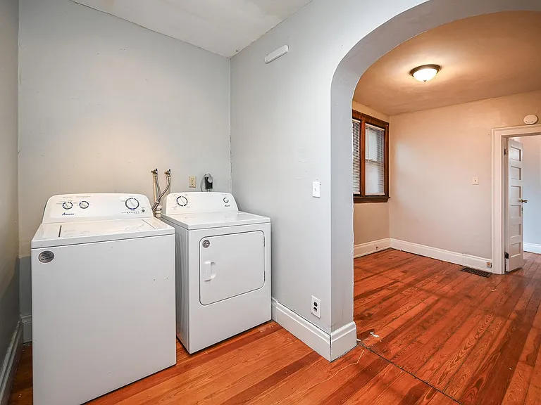 2125 W Clifton Ave #A — Photo 8
