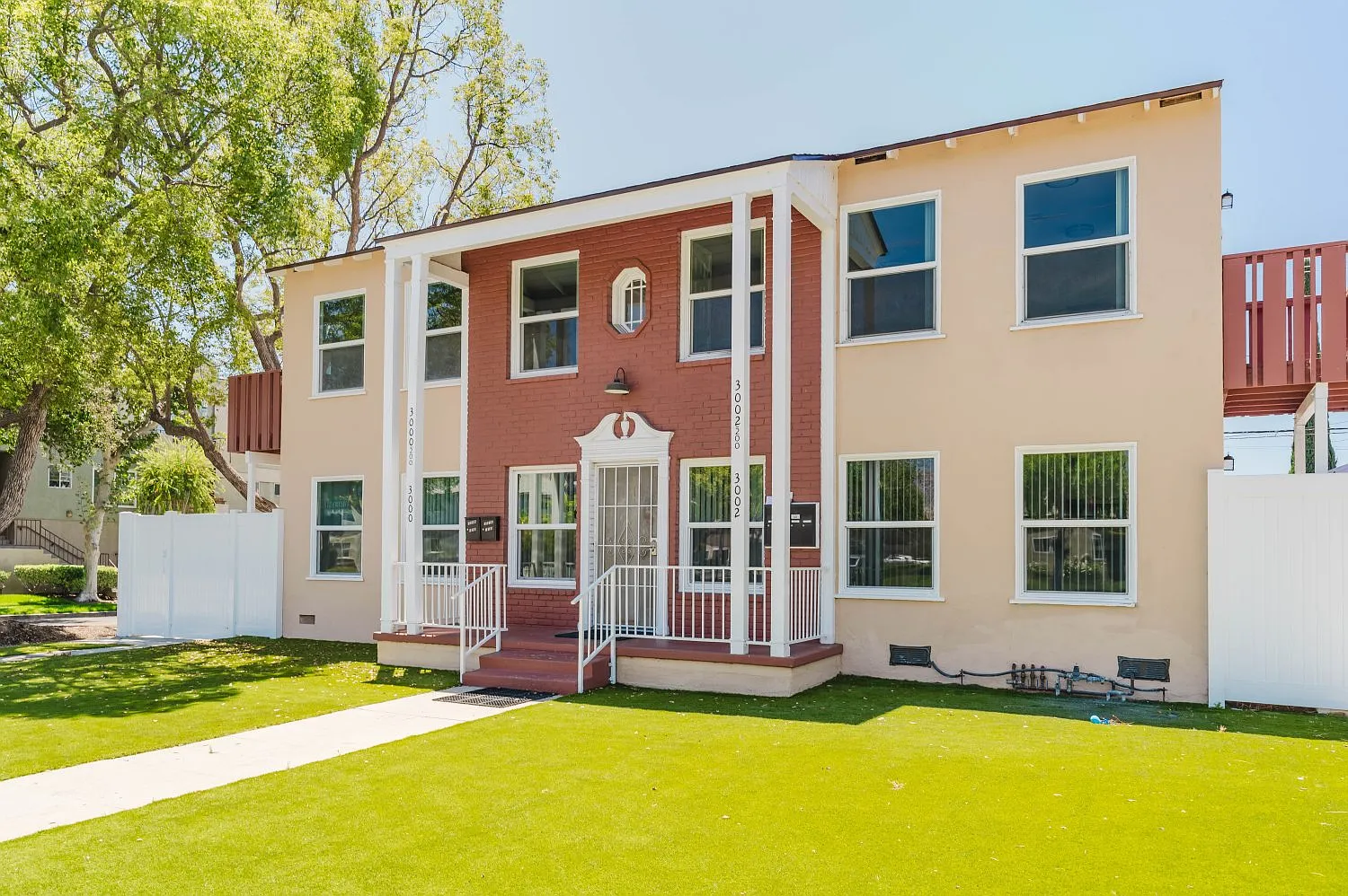 2 bed, 700 sqft, $2,650 — Photo 3