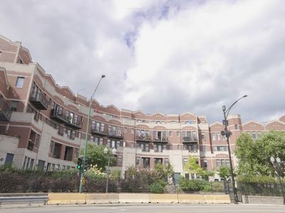 7756 N Sheridan Rd #16, Chicago, IL, 60626