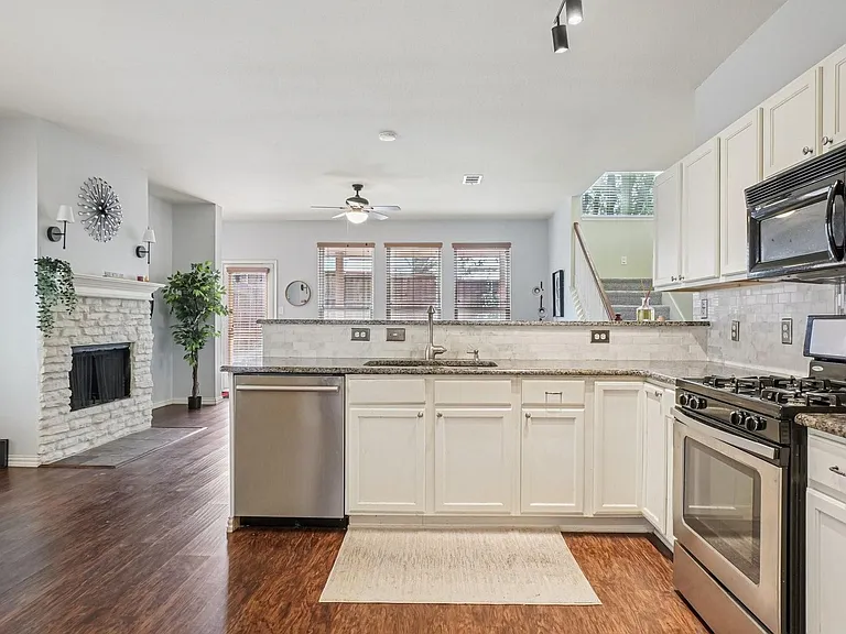 5825 Shetland Cir — Photo 14