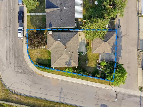 3803 N 14th Ave NE, Calgary, AB T2A 4A5