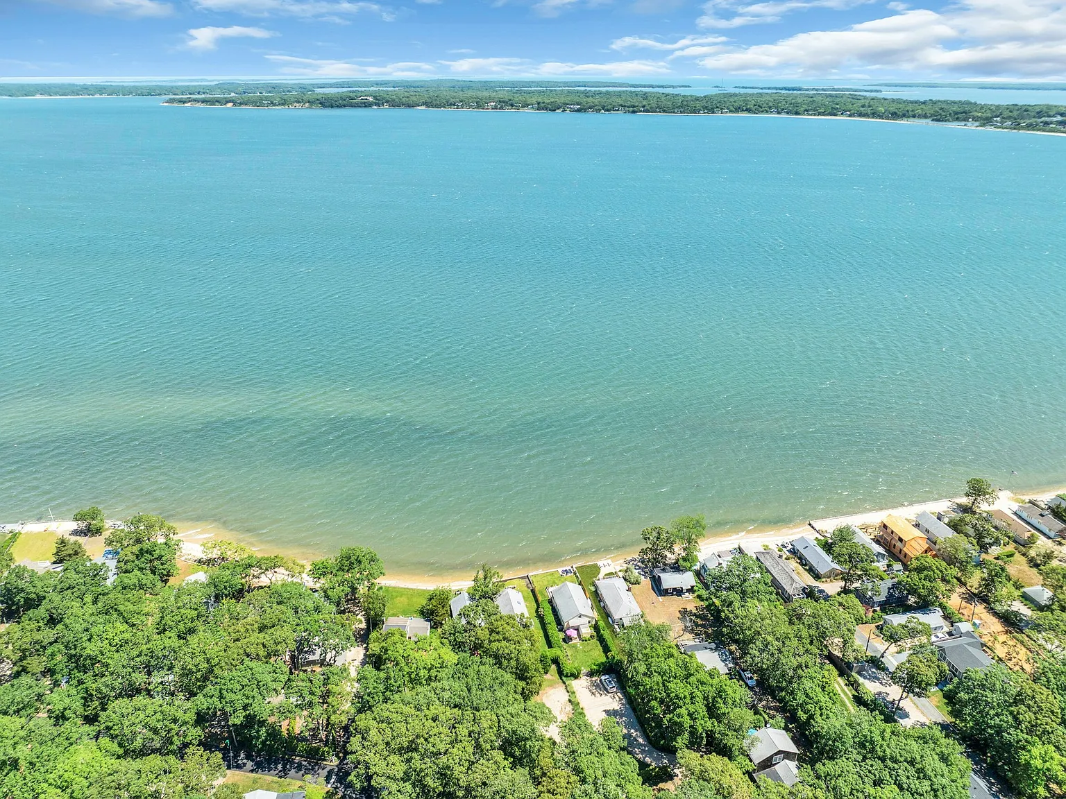 Sag Harbor Waterfront Escape — Photo 2