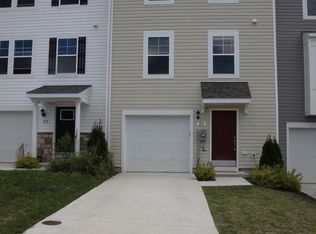 214 Nocking Point Blvd, Martinsburg, WV 25403
