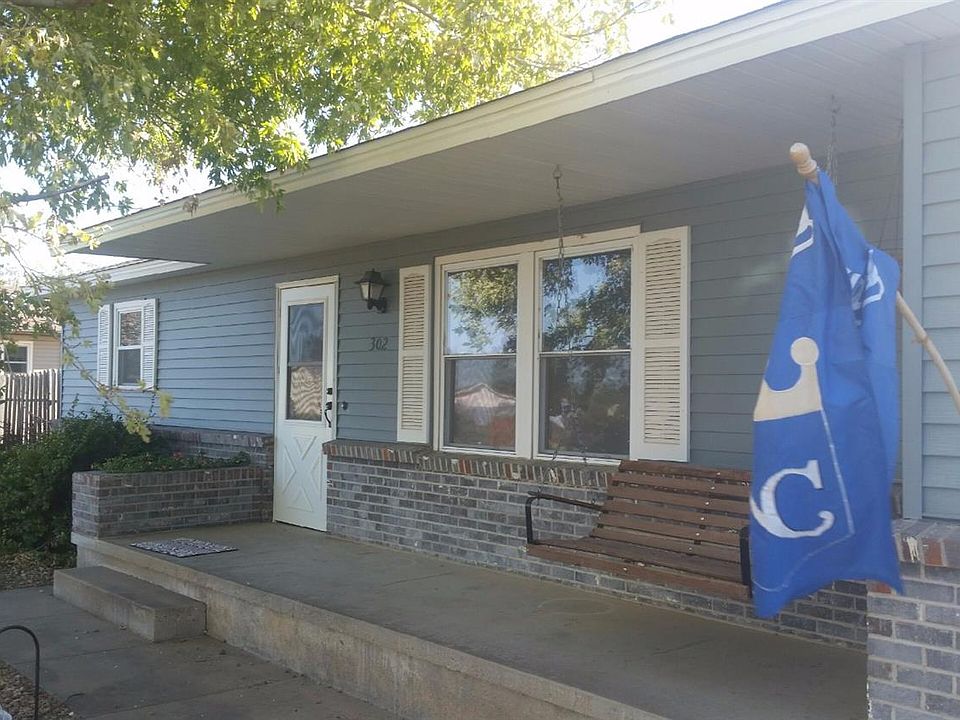 2nd image of 302 Redford Dr