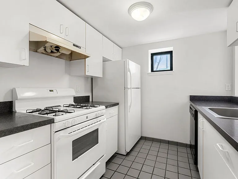 71 Fulkerson St — Photo 39