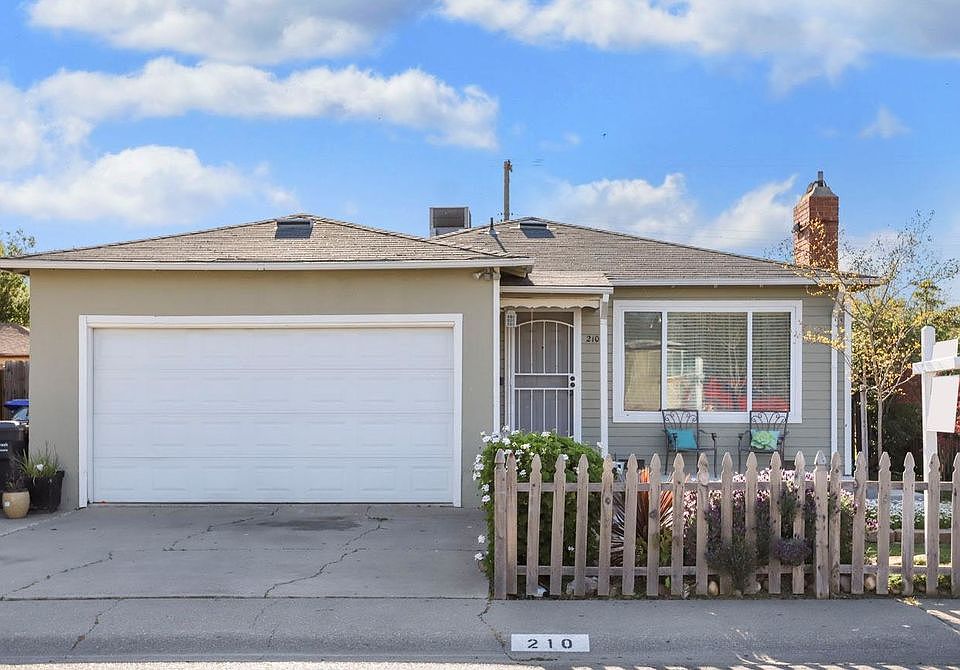 1st image of 210 Palin Ave