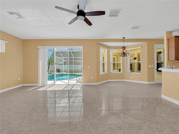 5th image of 1645 Marina Lake Dr