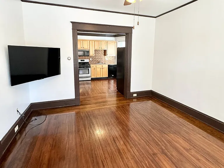 423 Hamilton St #1 — Photo 6