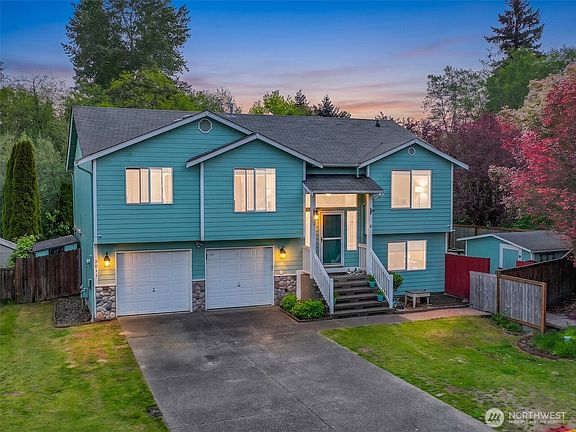 4th image of 3011 12th Street Pl SW