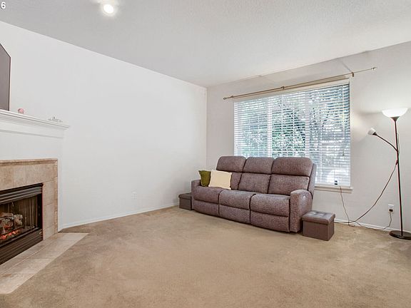 4th image of 1110 SE Highfield Ave