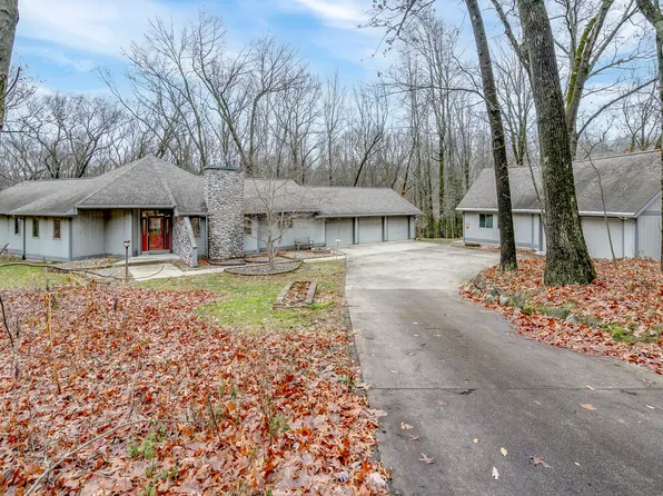 8722 W F Ave, Kalamazoo, MI 49009