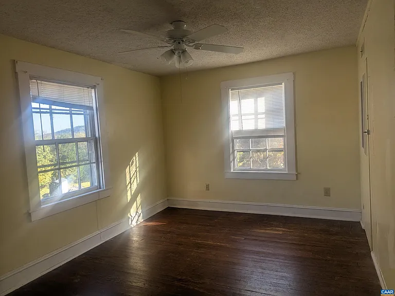 7416 Greenwood Station Rd — Photo 10