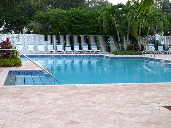 2nd image of 8015 Stirrup Cay Ct