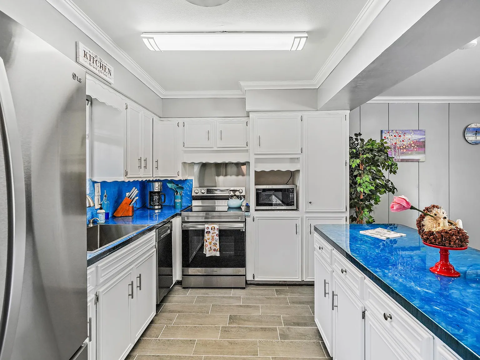 4 bed, 1667 sqft, $5,500 — Photo 4
