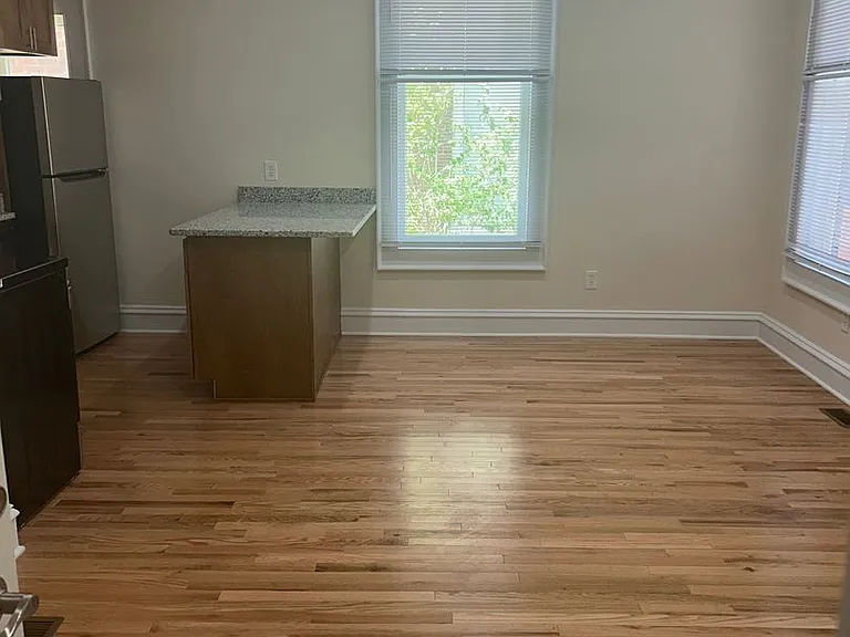 100 North Colonial Avenue — Photo 4