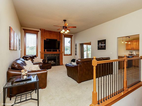 4th image of 4839 Rose Cir