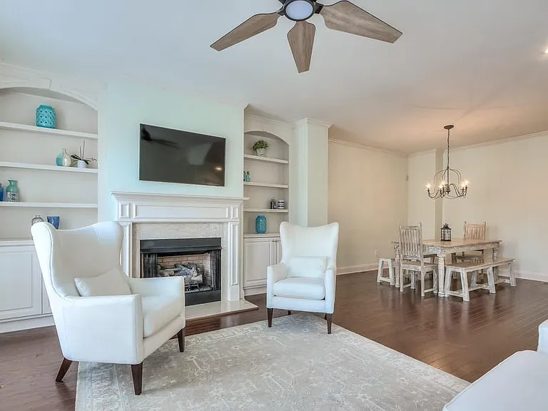 7205 Lowery Oak Dr — Photo 6