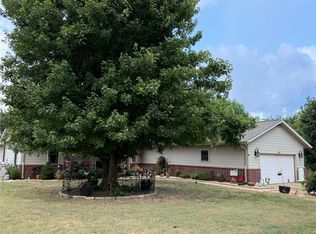 17322 Bethel Rd, Gravette, AR 72736