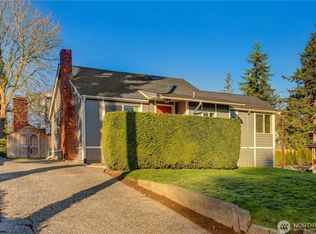 12563 17th Ave NE, Seattle, WA 98125