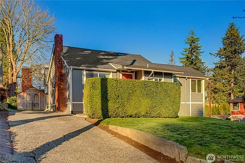 12563 17th Ave NE Photo 1