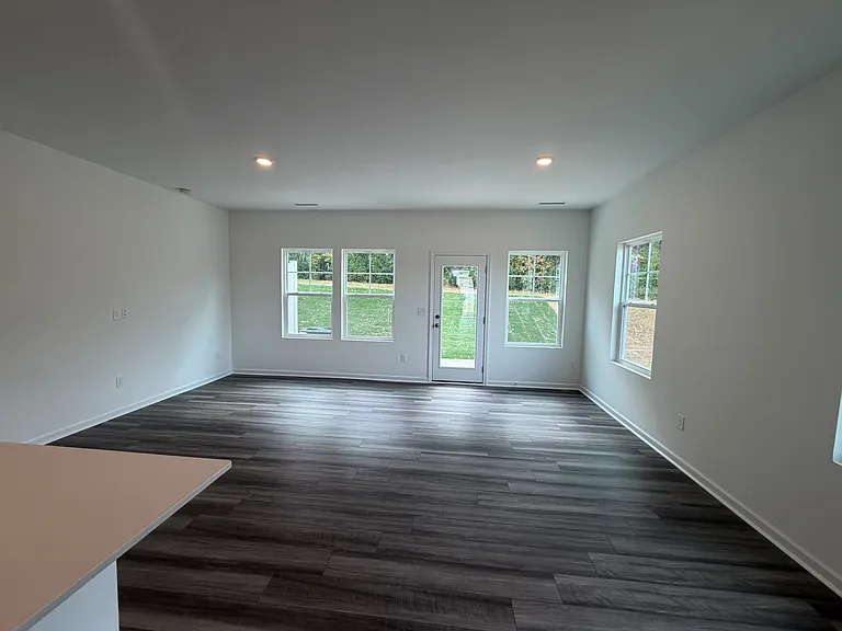 507 Fran Dr — Photo 6