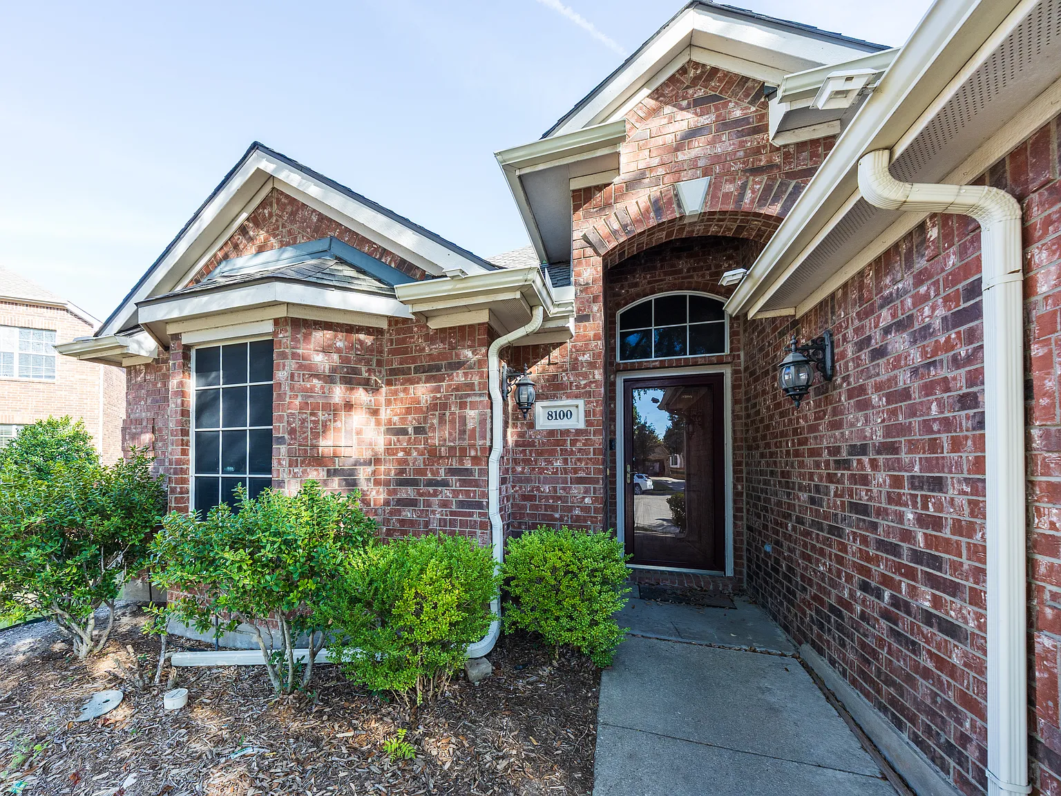 3 bed, 1716 sqft, $2,300 — Photo 3
